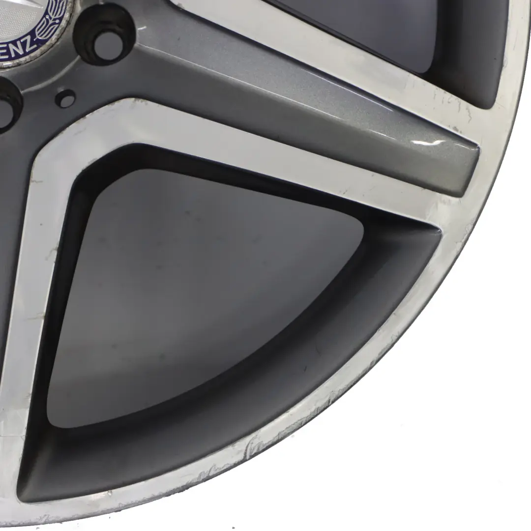 Jante Alliage AMG Gris 19" 8J ET:43,5 5-Spoke pour Mercedes GLA X156 à propos du numéro de pièce A1564010600 Mercedes GLA X156 Jante Alliage AMG Gris 19" 8J ET:43,5 5-Spoke - SKU A1564010600-6 - Numéro de pièce A1564010600