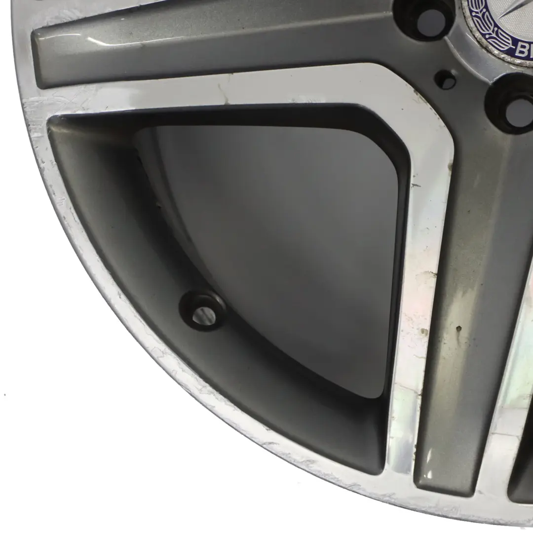 Felga Aluminiowa AMG Szara 19" 8J ET:43,5 do Mercedes GLA X156 o numerze A1564010600 Mercedes GLA X156 Felga Aluminiowa AMG Szara 19" 8J ET:43,5 - SKU A1564010600-6 - Numer Części A1564010600