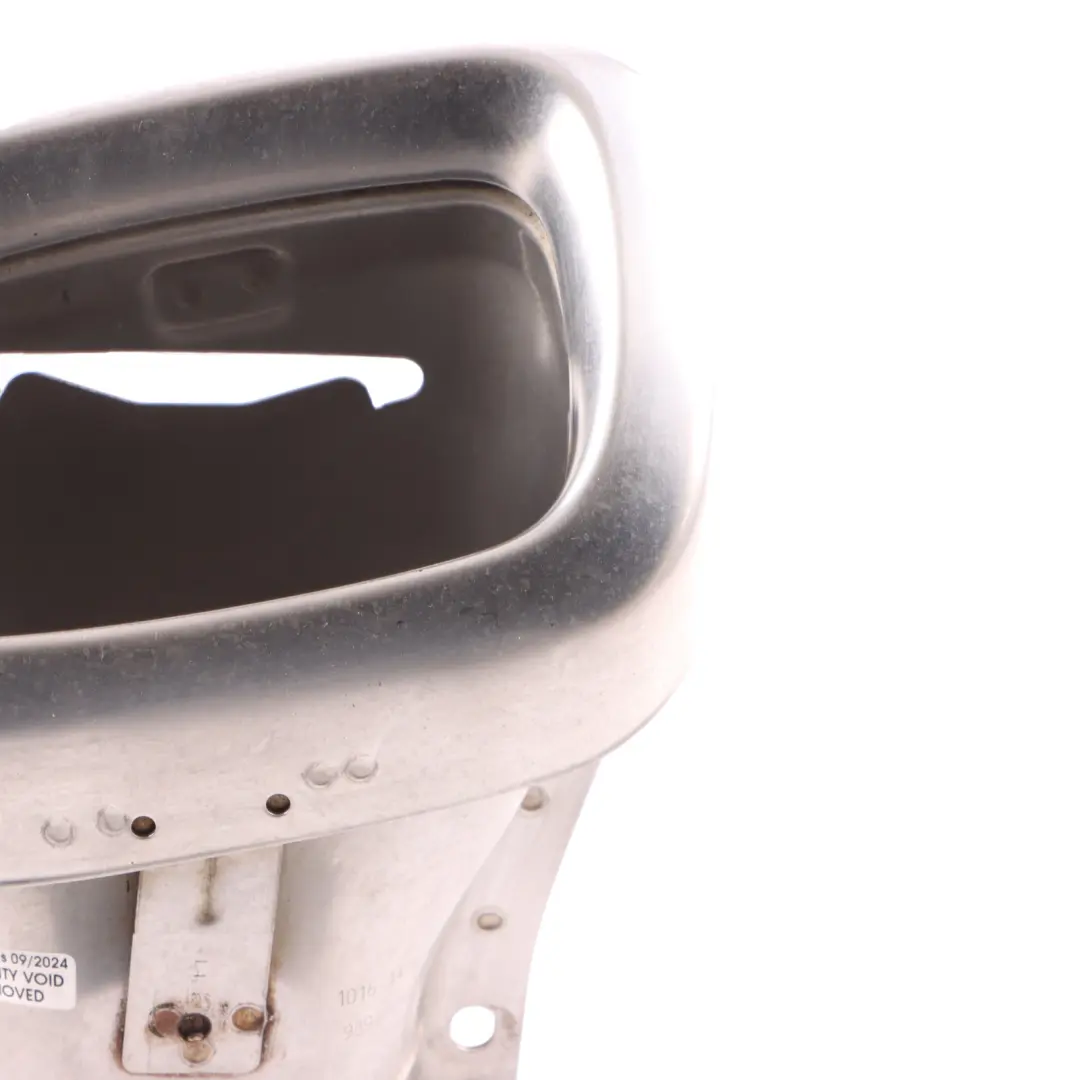 Couvercle De Tuyau D'Échappement Arrière Gauche pour Mercedes X156 à propos du numéro de pièce A1564900127 Mercedes X156 Couvercle De Tuyau D'Échappement Arrière Gauche - SKU A1564900127-1 - Numéro de pièce A1564900127