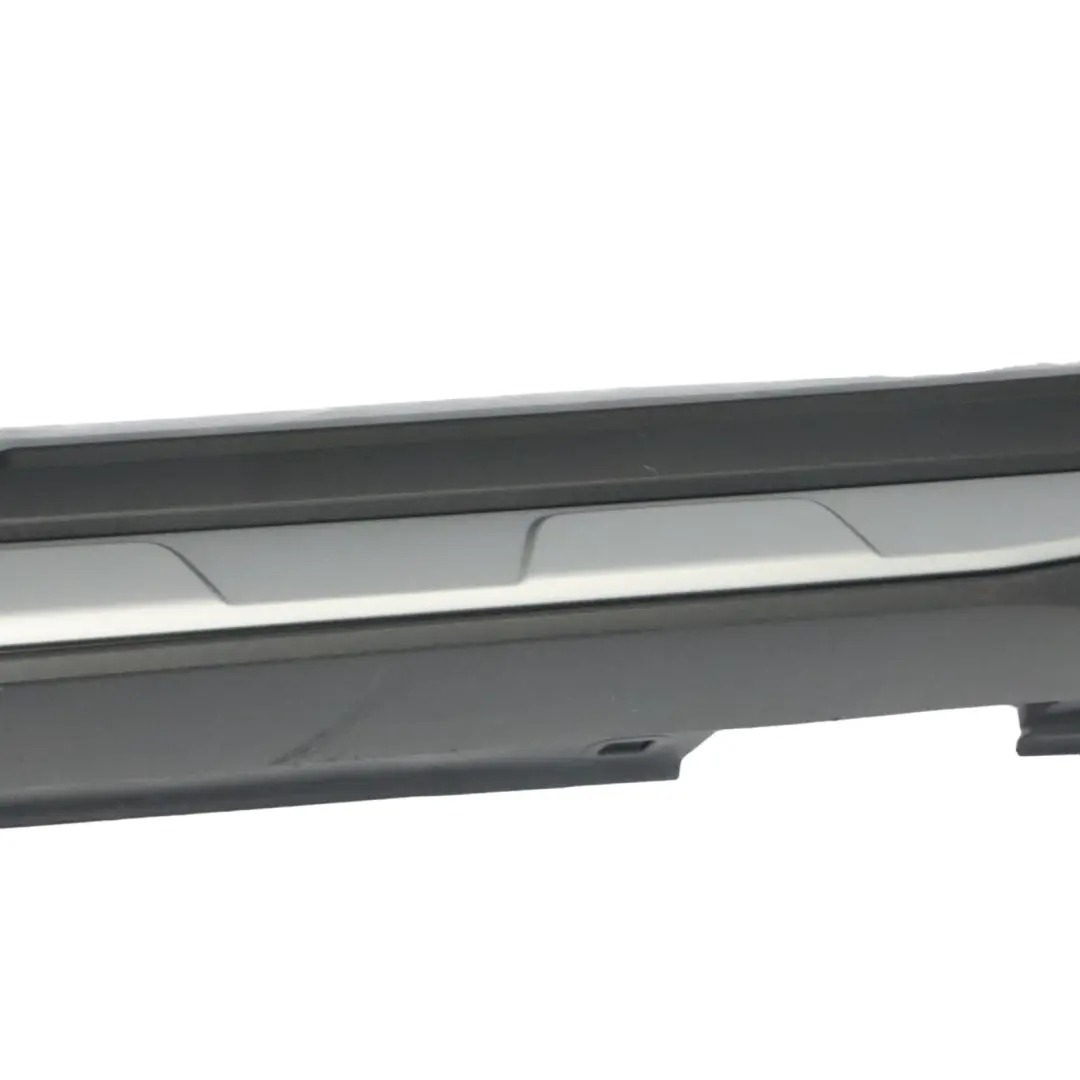 Striscia di Soglia Laterale Sinistra Mountain Grey Metallic - 787 per Mercedes X156 con numero di parte A1566980754 Mercedes X156 Striscia di Soglia Laterale Sinistra Mountain Grey Metallic - 787 - SKU A1566980754-MG - Numero di parte A1566980754