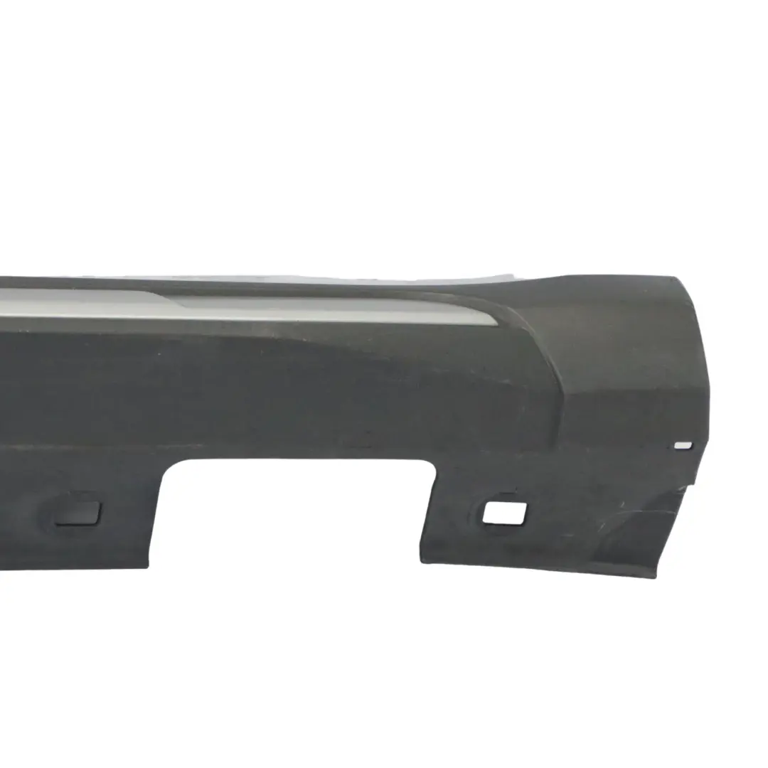 Bande de Seuil Latérale de Porte Droite Mountain Grey - 787 pour Mercedes X156 à propos du numéro de pièce A1566980854 Mercedes X156 Bande de Seuil Latérale de Porte Droite Mountain Grey - 787 - SKU A1566980854-MG - Numéro de pièce A1566980854