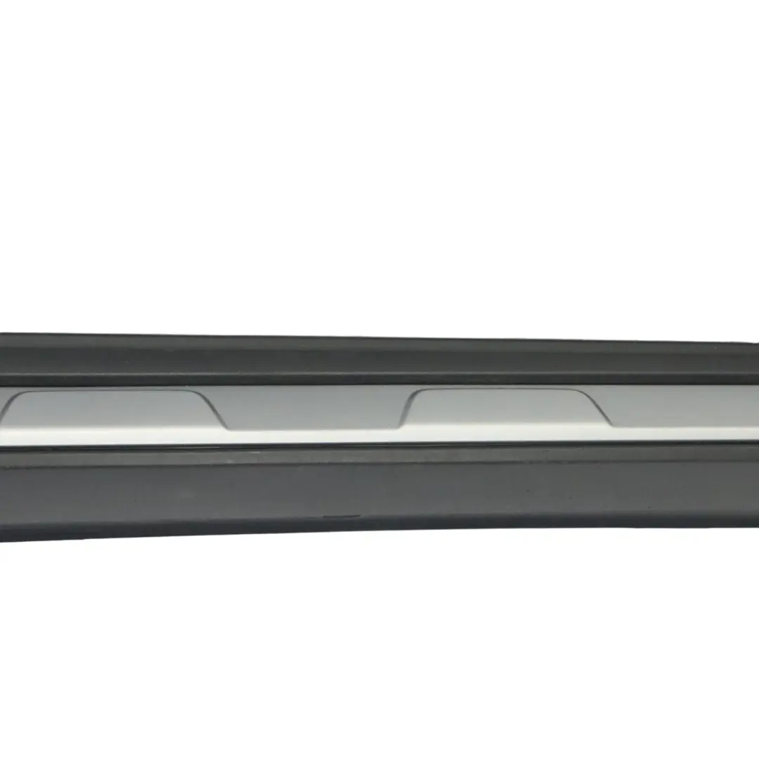 Bande de Seuil Latérale de Porte Droite Mountain Grey - 787 pour Mercedes X156 à propos du numéro de pièce A1566980854 Mercedes X156 Bande de Seuil Latérale de Porte Droite Mountain Grey - 787 - SKU A1566980854-MG - Numéro de pièce A1566980854