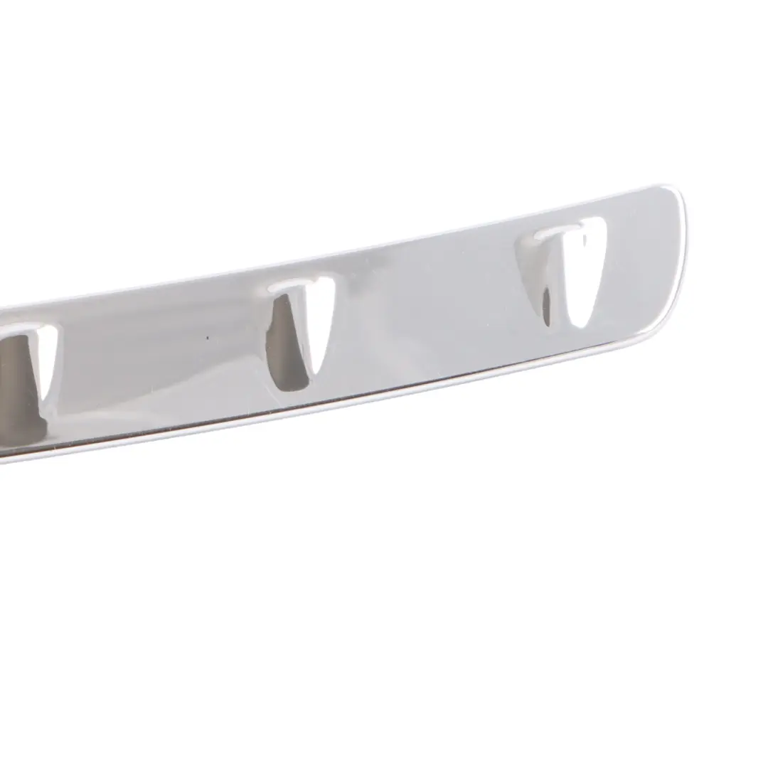 Paraspigoli Portellone Posteriore Striscia Cromata per Mercedes X156 con numero di parte A1568850011 Mercedes X156 Paraspigoli Portellone Posteriore Striscia Cromata - SKU A1568850011 - Numero di parte A1568850011