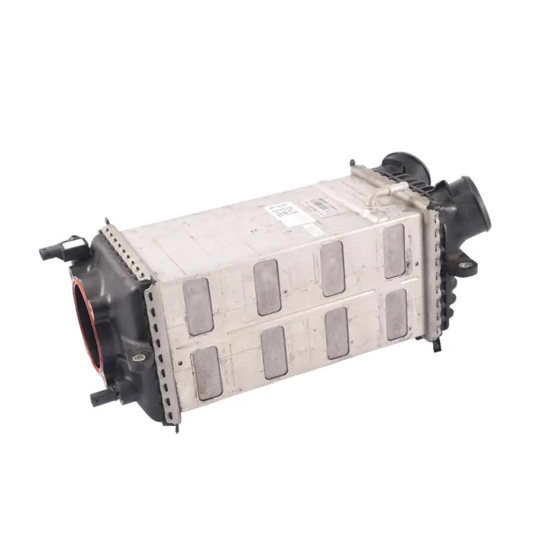 Collettore Aspirazione Aria Intercooler Radiatore per Mercedes W212 M157 con numero di parte A1570900714 Mercedes W212 M157 Collettore Aspirazione Aria Intercooler Radiatore - SKU A1570900714 - Numero di parte A1570900714