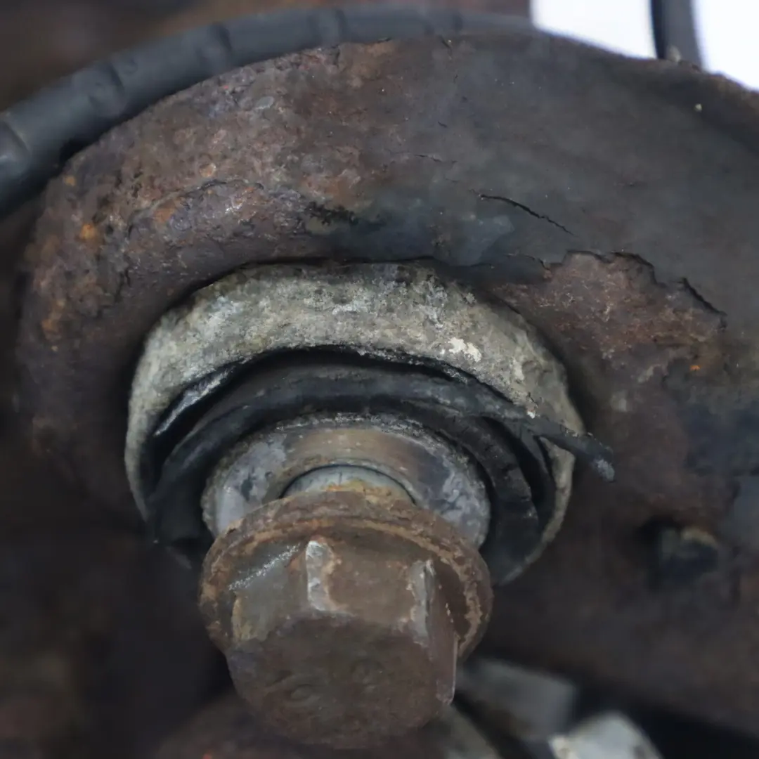 Zwrotnica Noga Zawieszenia Prawy Tył Zacisk do Mercedes W164 320 CDI o numerze A1643501408 Mercedes W164 320 CDI Zwrotnica Noga Zawieszenia Prawy Tył Zacisk - SKU A1643501408-2 - Numer Części A1643501408