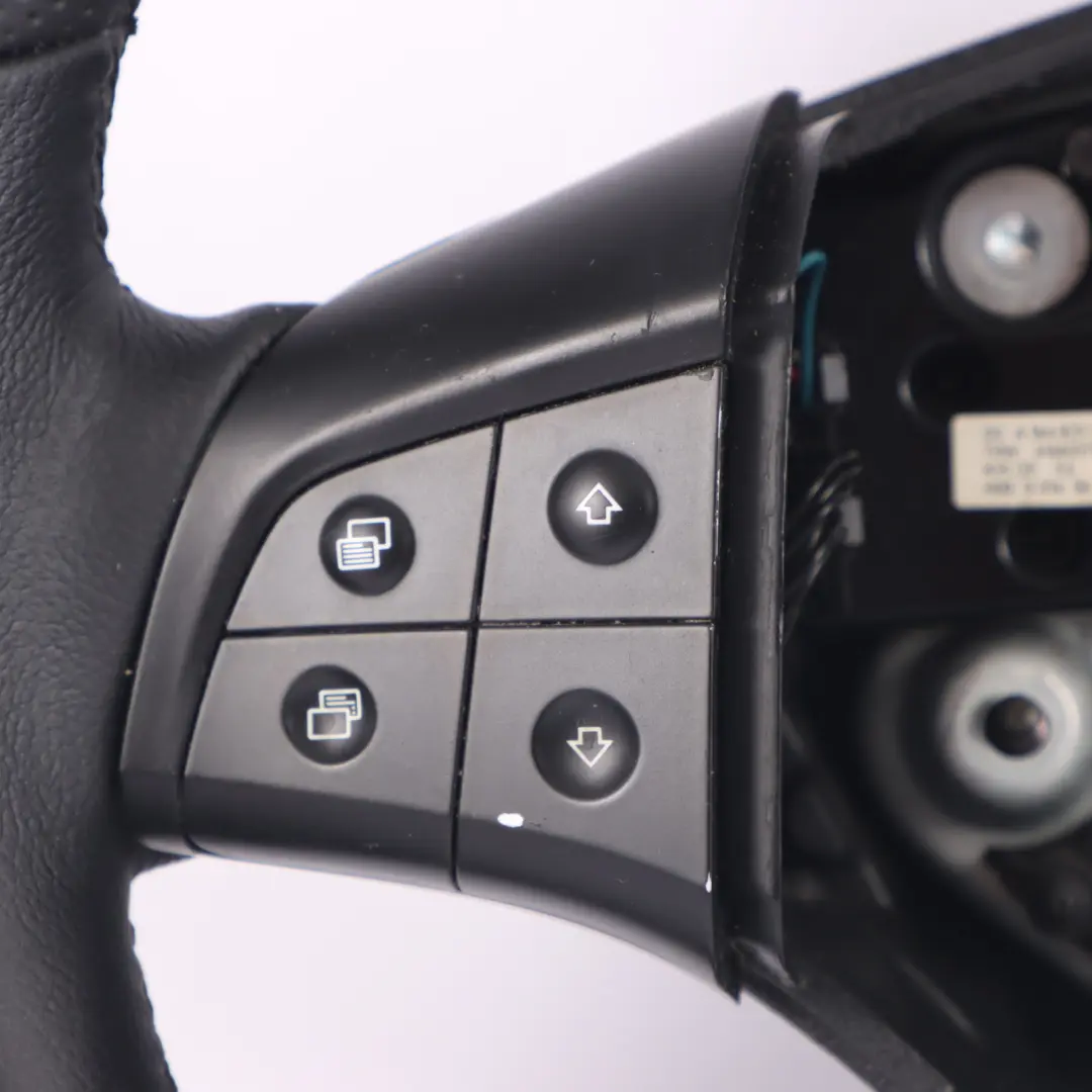 NUOVO Volante in Pelle Nera Multifunzione per Mercedes ML W164 con numero di parte A1644604703 Mercedes ML W164 NUOVO Volante in Pelle Nera Multifunzione - SKU A1644604703-2 - Numero di parte A1644604703