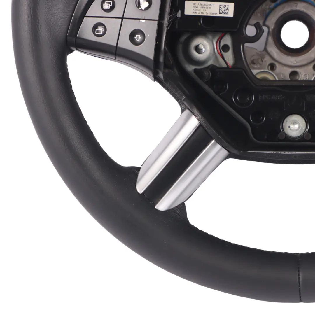 NUOVO Volante in Pelle Nera Multifunzione per Mercedes ML W164 con numero di parte A1644604703 Mercedes ML W164 NUOVO Volante in Pelle Nera Multifunzione - SKU A1644604703-3 - Numero di parte A1644604703