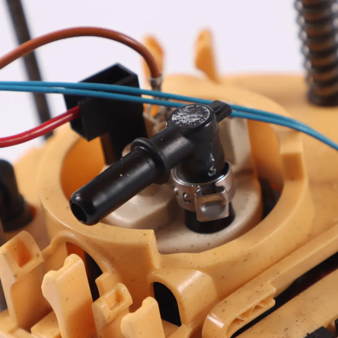 Unidad Módulo Sensor Suministro Combustible para Mercedes W164 Diesel con número de pieza A1644701794 Mercedes W164 Diesel Unidad Módulo Sensor Suministro Combustible - SKU A1644701794 - Número de pieza A1644701794