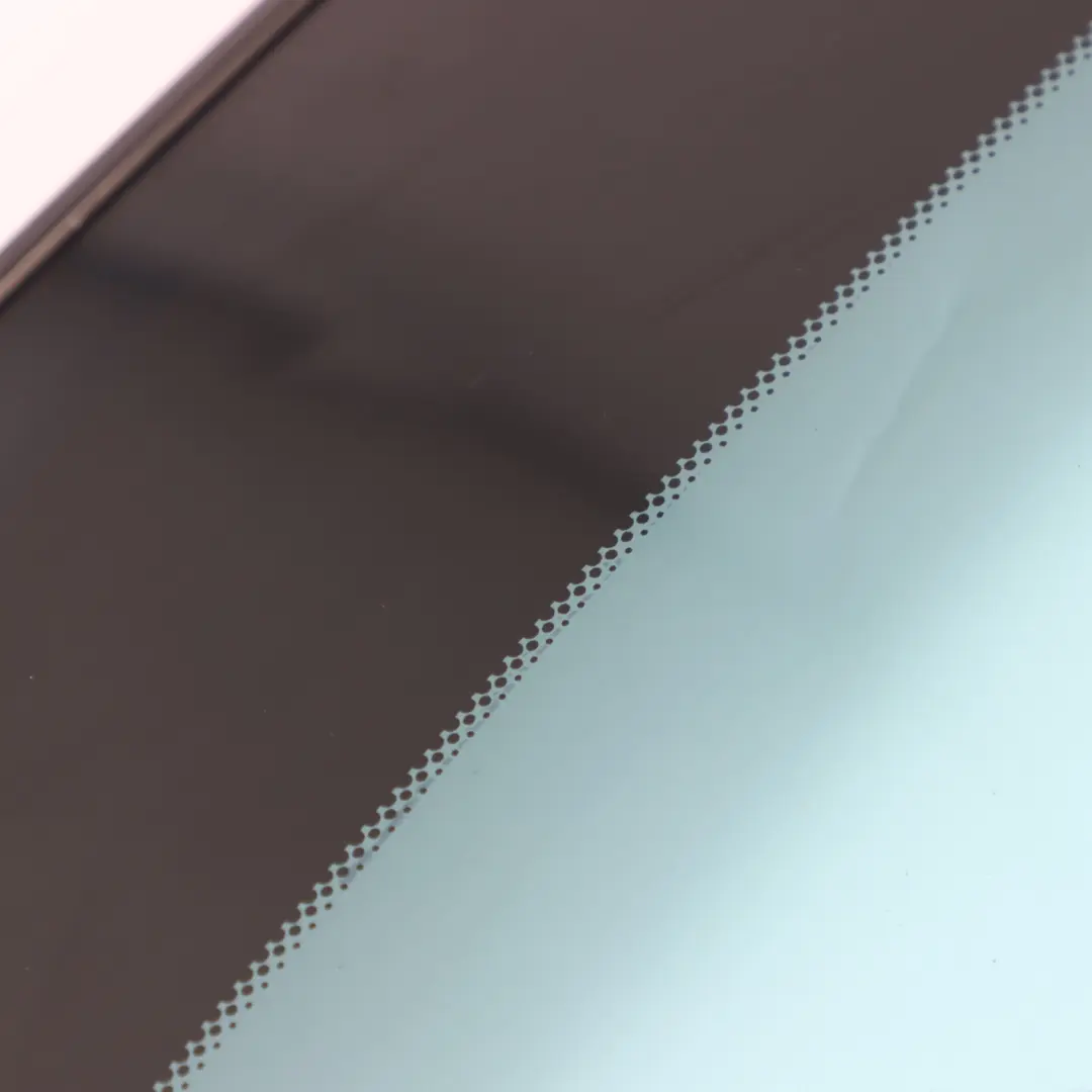 Side Window Glass Rear Right O/S Triangle AS2 A1646701011 to Mercedes ML W164 with Part number A1646701611 Mercedes ML W164 Side Window Glass Rear Right O/S Triangle AS2 A1646701011 - SKU A1646701011-1 - Part number A1646701611