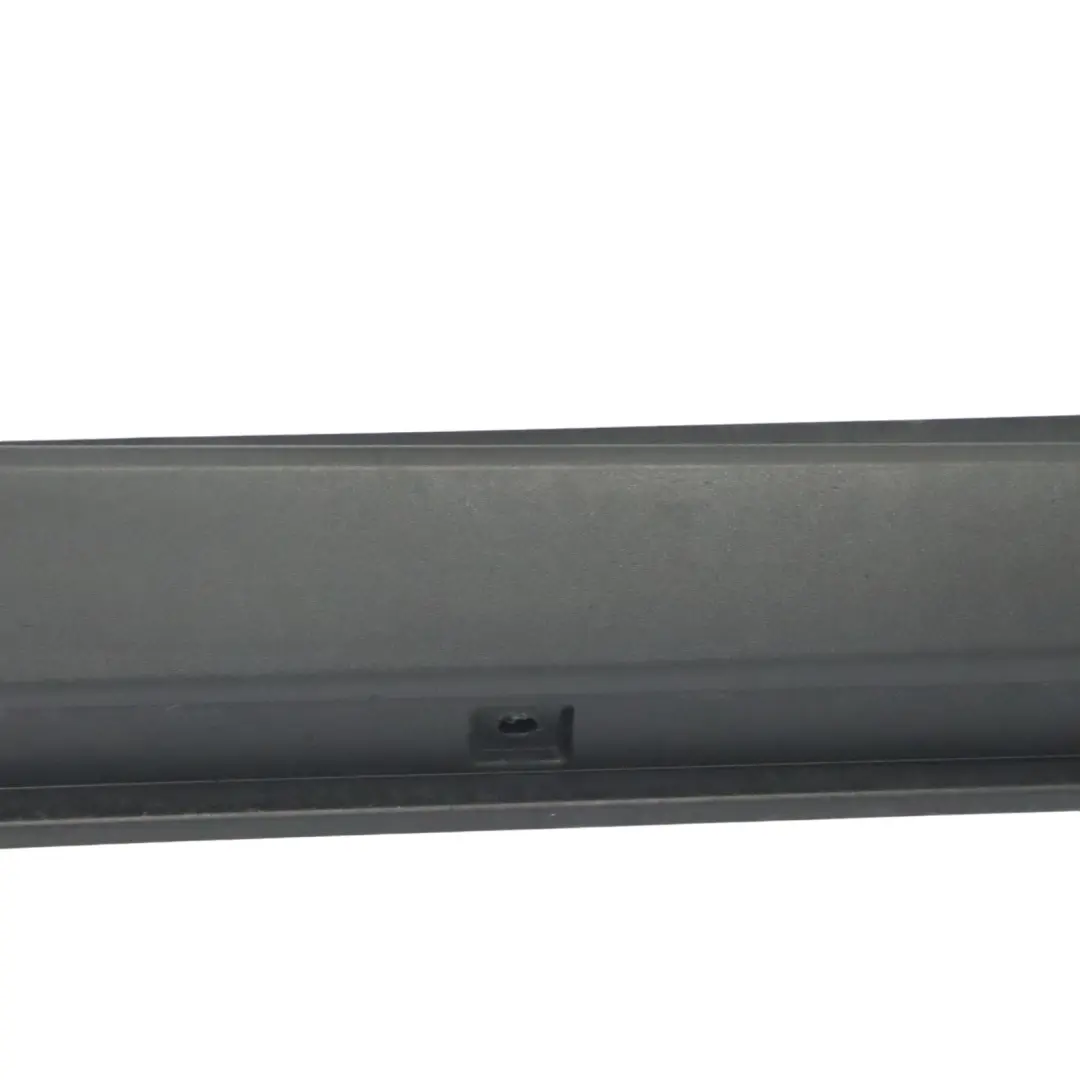 Faldón Lateral Tapa Umbral Derecha Panel Cubierta para Mercedes W164 con número de pieza A1646901240 Mercedes W164 Faldón Lateral Tapa Umbral Derecha Panel Cubierta - SKU A1646901240 - Número de pieza A1646901240