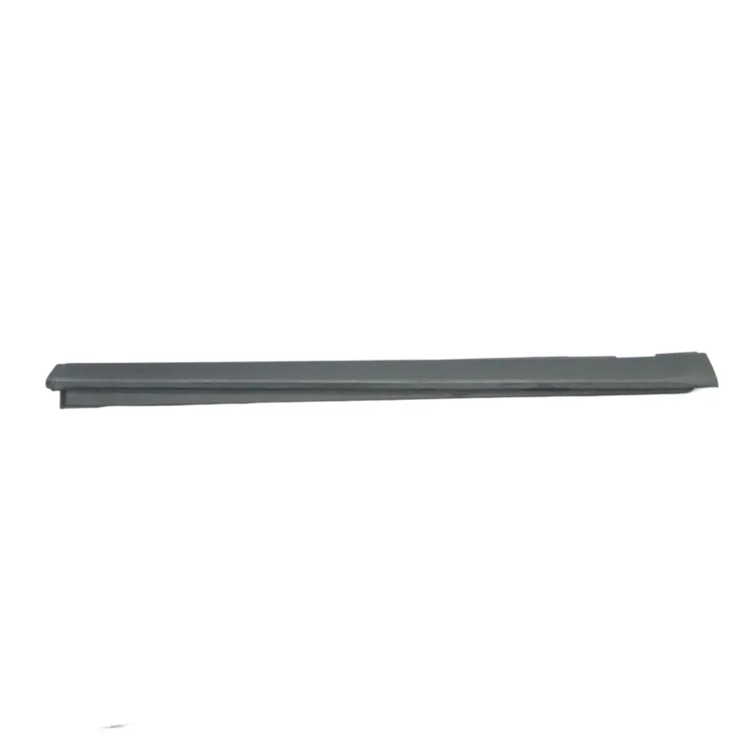 Mercedes W164 Cache Seuil Latérale Droite Panneau Recouvrement - SKU A1646901240 - Numéro de pièce A1646901240