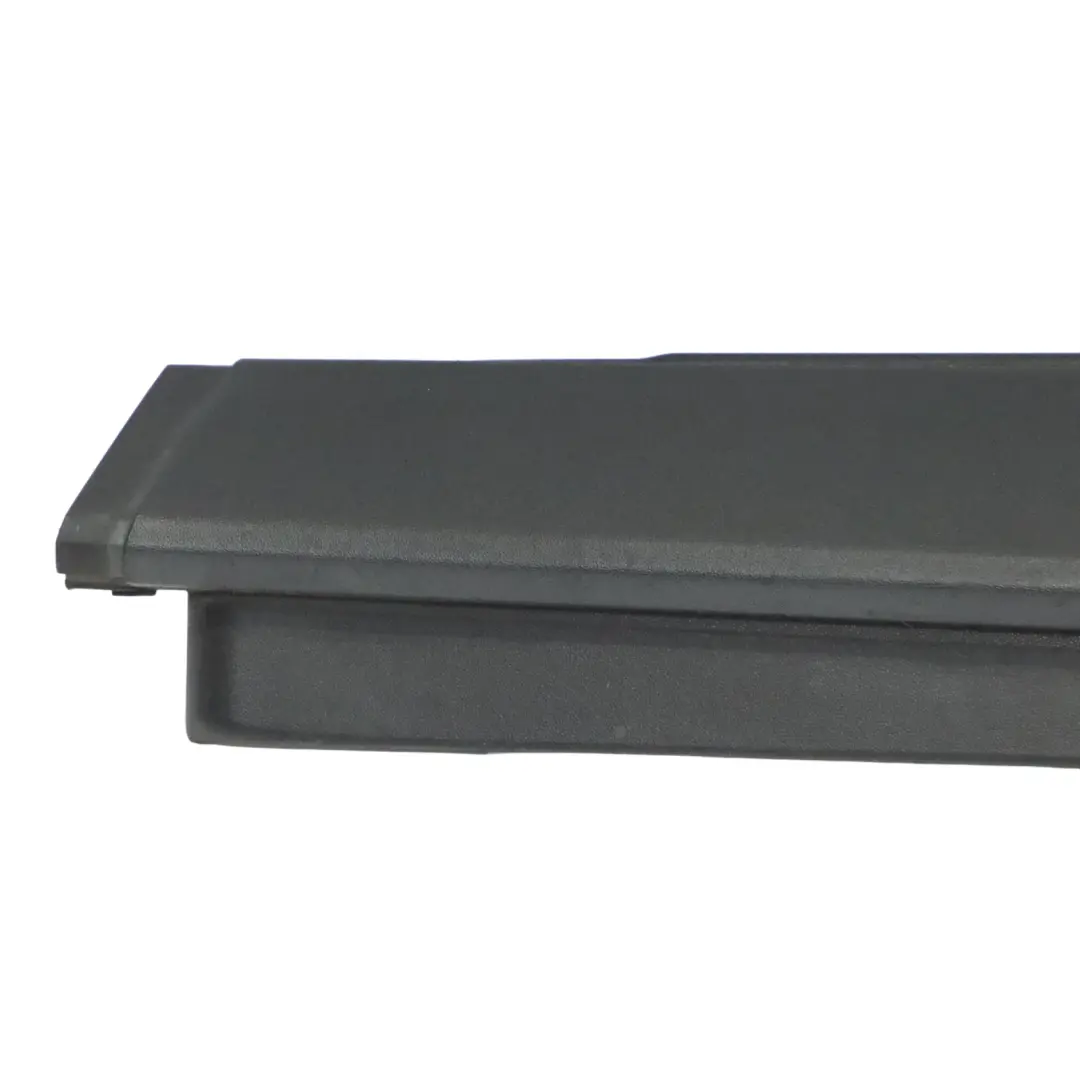 Mercedes W164 Cache Seuil Latérale Droite Panneau Recouvrement - SKU A1646901240 - Numéro de pièce A1646901240