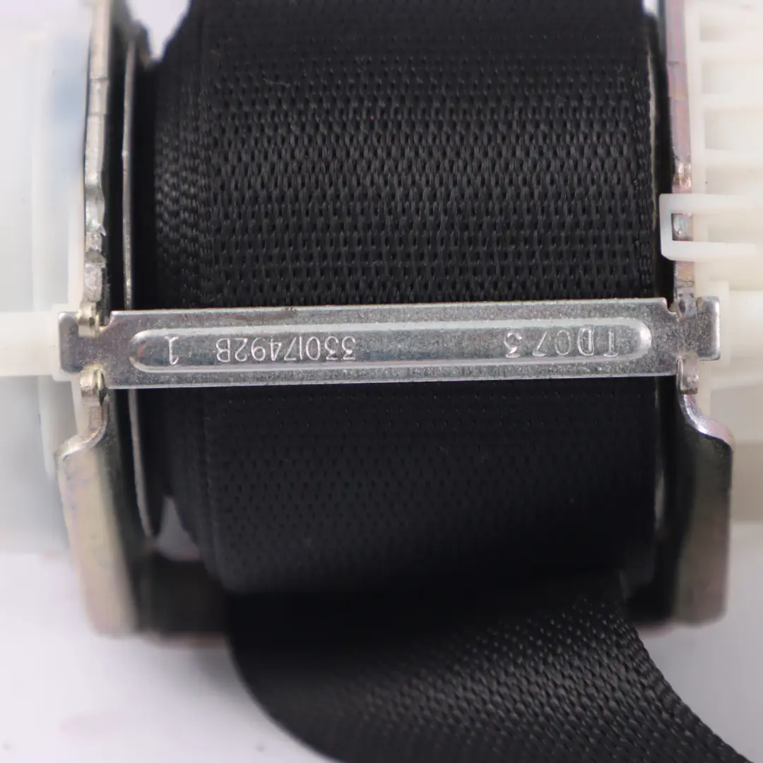 Bench Centre Belt Black to Mercedes ML W164 Rear Seat with Part number A1648601485 Mercedes ML W164 Rear Seat Bench Centre Belt Black - SKU A1648601485 - Part number A1648601485