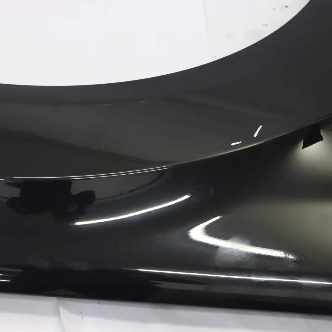 Panel Delantero Derecho Guardabarros Obsidian Black - 197 para Mercedes ML W164 con número de pieza A1648810201 Mercedes ML W164 Panel Delantero Derecho Guardabarros Obsidian Black - 197 - SKU A1648810201-OB2 - Número de pieza A1648810201