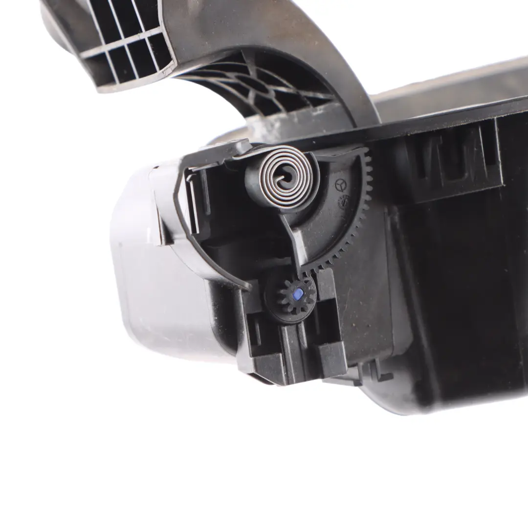 Kraftstofftank Klappe Abdeckung Carrier Mount Gehäuse für Mercedes W166 mit Teilenummer A1666300167 Mercedes W166 Kraftstofftank Klappe Abdeckung Carrier Mount Gehäuse - SKU A1666300167 - Teilenummer A1666300167