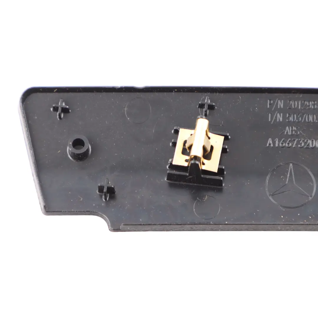 Listwa Ozdobna Drzwi Tylnych Tył Lewa do Mercedes ML W166 o numerze A1667320021 Mercedes ML W166 Listwa Ozdobna Drzwi Tylnych Tył Lewa - SKU A1667320021 - Numer Części A1667320021