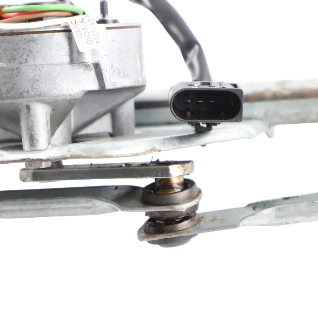 Windscreen Front Wiper Motor Linkage Windshield to Mercedes W166 with Part number A1668202840 Mercedes W166 Windscreen Front Wiper Motor Linkage Windshield - SKU RHD-A1668202840 - Part number A1668202840