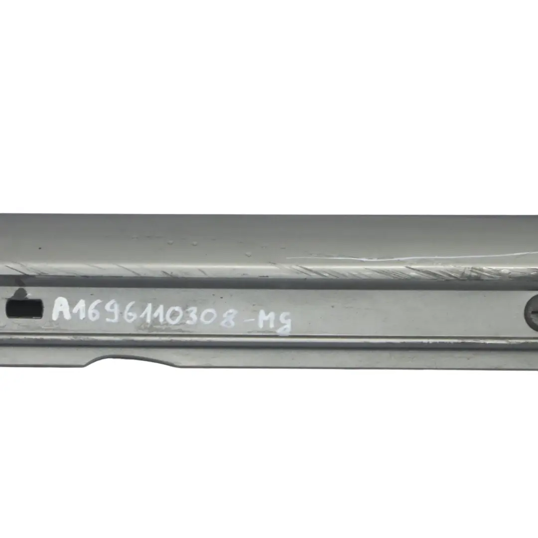  Faldón Lateral Mercedes W169 Cubre Umbral de Puerta Izquierdo Mountain Grey 787 - SKU A1696110308-MG - Número de pieza A1696110308