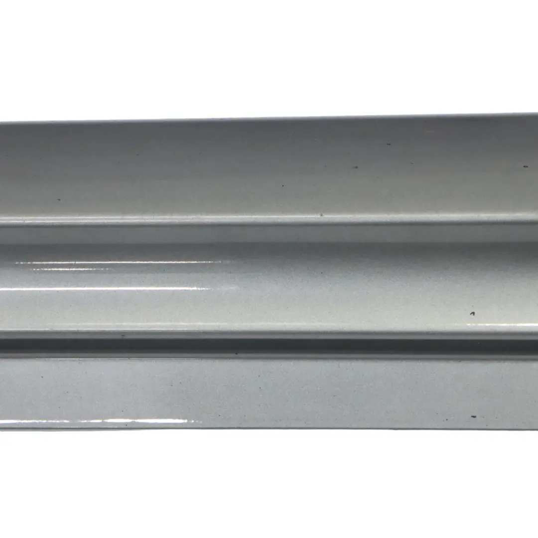 Türschwellerabdeckung Rechts Mountain Grey Metallic - 787 für Mercedes W169 mit Teilenummer A1696110408 Mercedes W169 Türschwellerabdeckung Rechts Mountain Grey Metallic - 787 - SKU A1696110408-MG1 - Teilenummer A1696110408