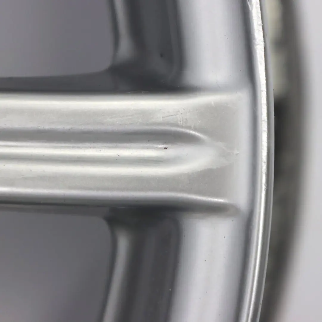 Jante alliage grise 17" 7,5J ET:36 10 branches pour Mercedes SLK R171 à propos du numéro de pièce A1714012202 Mercedes SLK R171 Jante alliage grise 17" 7,5J ET:36 10 branches - SKU A1714012202-2 - Numéro de pièce A1714012202