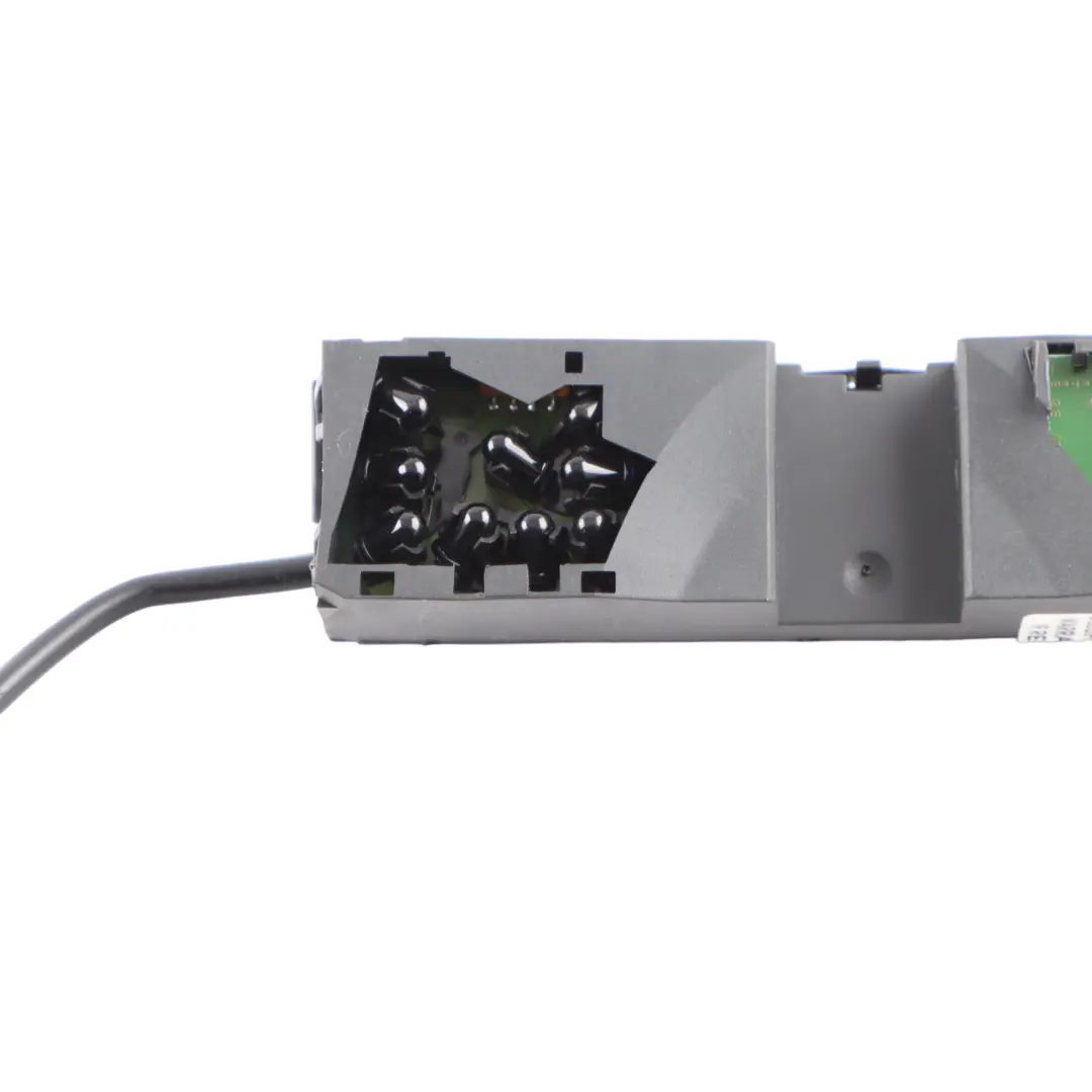 Mercedes SLK R171 Unité D'Éclairage Intérieur Détecteur De Mouvement A1718201910 - SKU A1718209710 - Numéro de pièce A1718209710