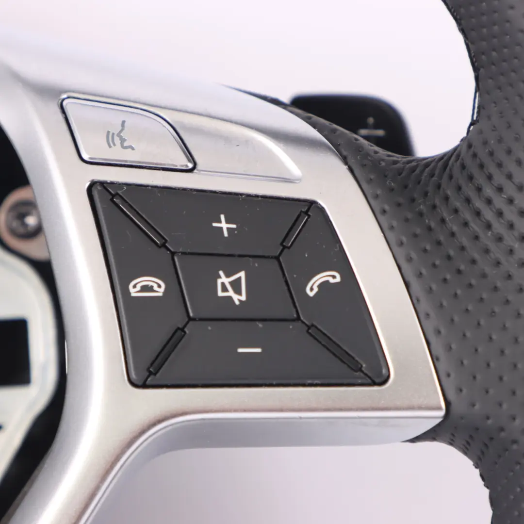 NUOVO in Pelle Nera Cambio al Volante per Volante Mercedes C117 W176 con numero di parte A1724601803 Volante Mercedes C117 W176 NUOVO in Pelle Nera Cambio al Volante - SKU A1724601803-1 - Numero di parte A1724601803