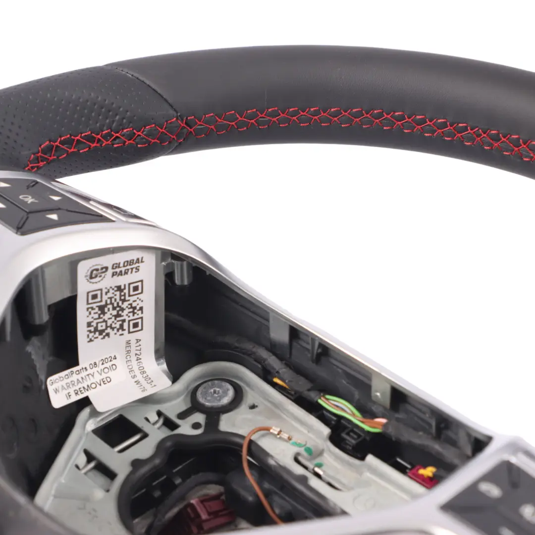  Volant Mercedes C117 W176 NEUF Cuir noir Fil rouge Palettes changement vitesse - SKU A1724608303-1 - Numéro de pièce A1724608303