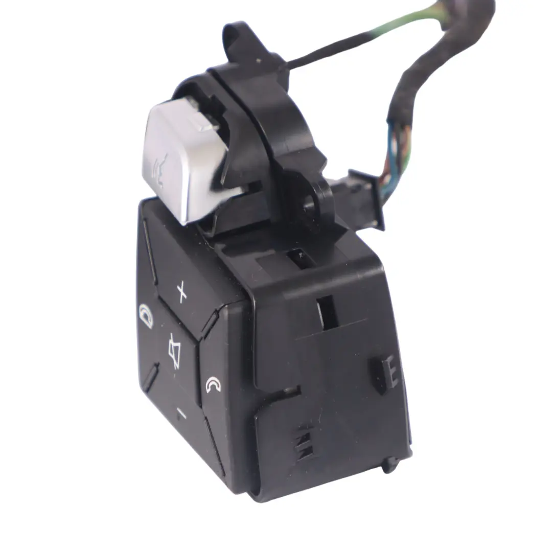 Interruptor volante Mercedes R172 Botón multifunción Embellecedor para con número de pieza A1725400362 Interruptor volante Mercedes R172 Botón multifunción Embellecedor - SKU A1725400362-1 - Número de pieza A1725400362