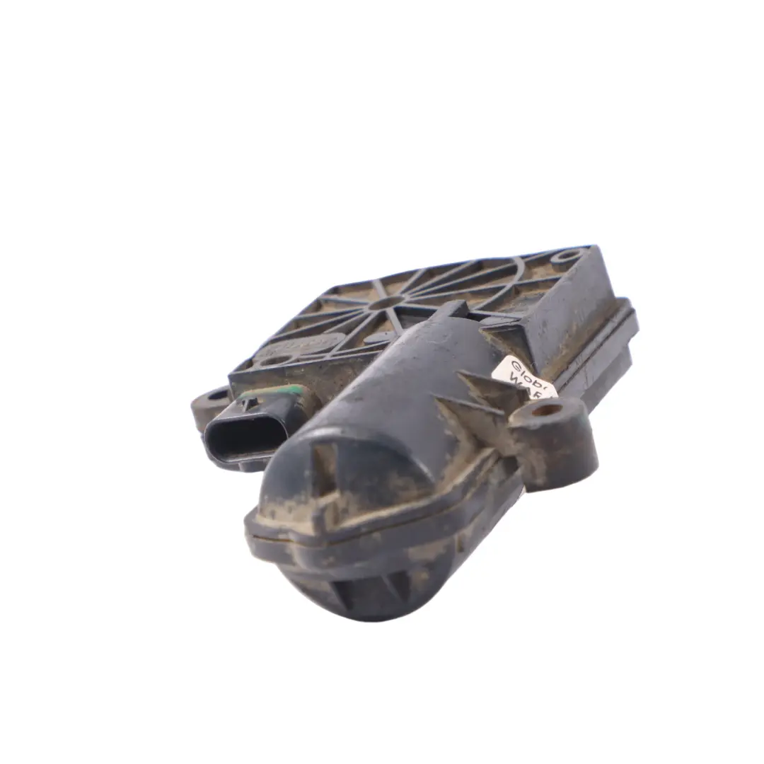 Actuator Mercedes W176 A45 AMG Petrol M133 Exhaust Flap Position to with Part number A1729065000 Actuator Mercedes W176 A45 AMG Petrol M133 Exhaust Flap Position - SKU A1729065000 - Part number A1729065000