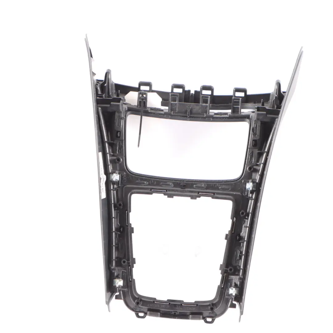 Console Centrale Pannello Rivestimento Cassetto Cenere per Mercedes W176 con numero di parte A1766807100 Mercedes W176 Console Centrale Pannello Rivestimento Cassetto Cenere - SKU A1766807100-2 - Numero di parte A1766807100