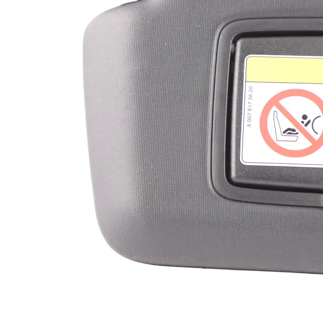 Osłona Przeciwsłoneczna Lewa Czarna do Mercedes C117 W176 X156 o numerze A1768100110 Mercedes C117 W176 X156 Osłona Przeciwsłoneczna Lewa Czarna - SKU A1768100110-3 - Numer Części A1768100110