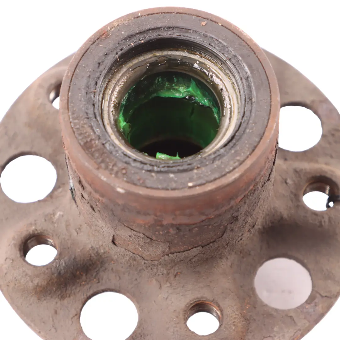 Mercedes W204 Assale Posteriore Flangia Mozzo A2043300625 - SKU A2043300625-1 - Numero di parte A2043300625 