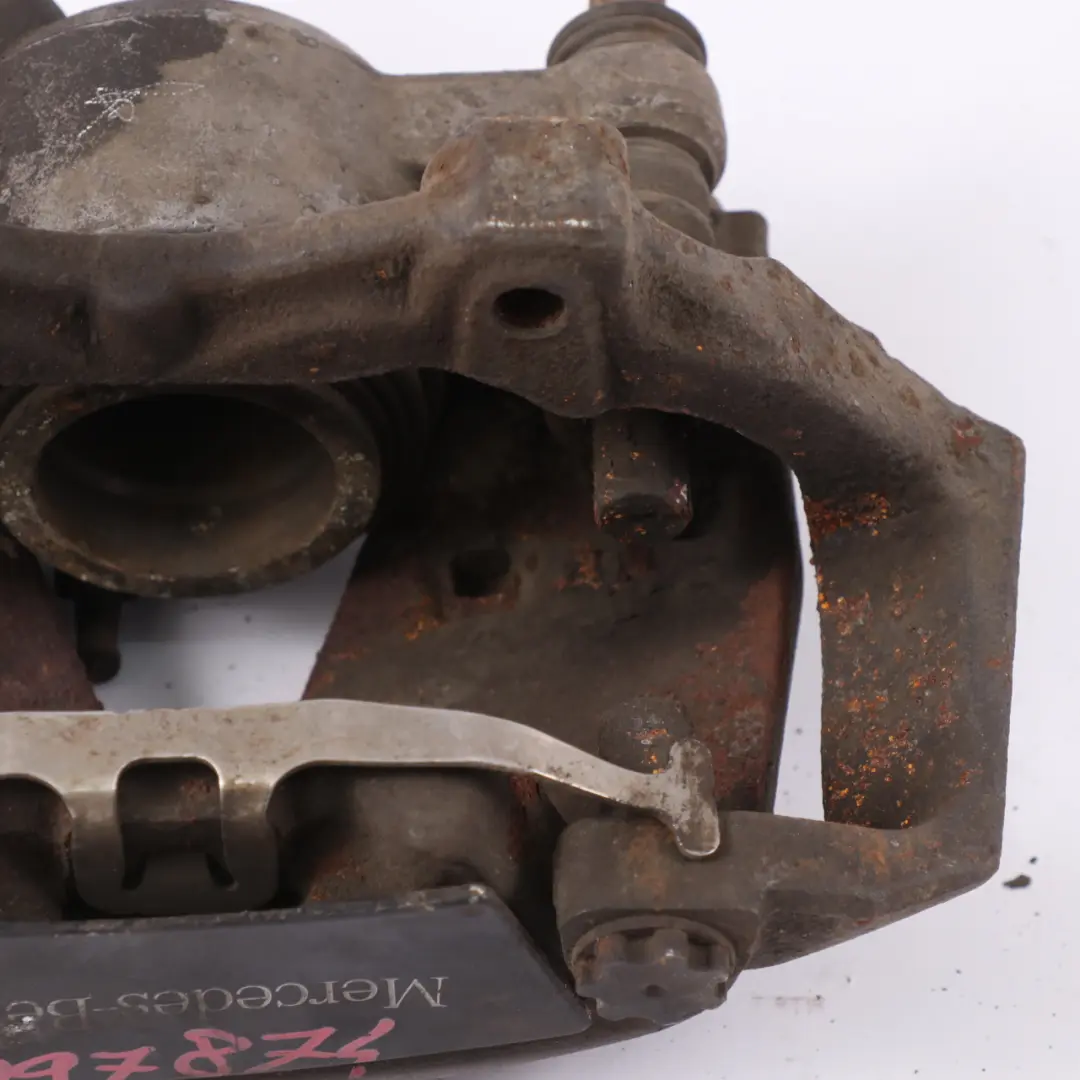 Mercedes W204 W212 Pinza Freno Anteriore Destra O/S Ruota Freno AMG - SKU A2044213681-1 - Numero di parte A2044213681