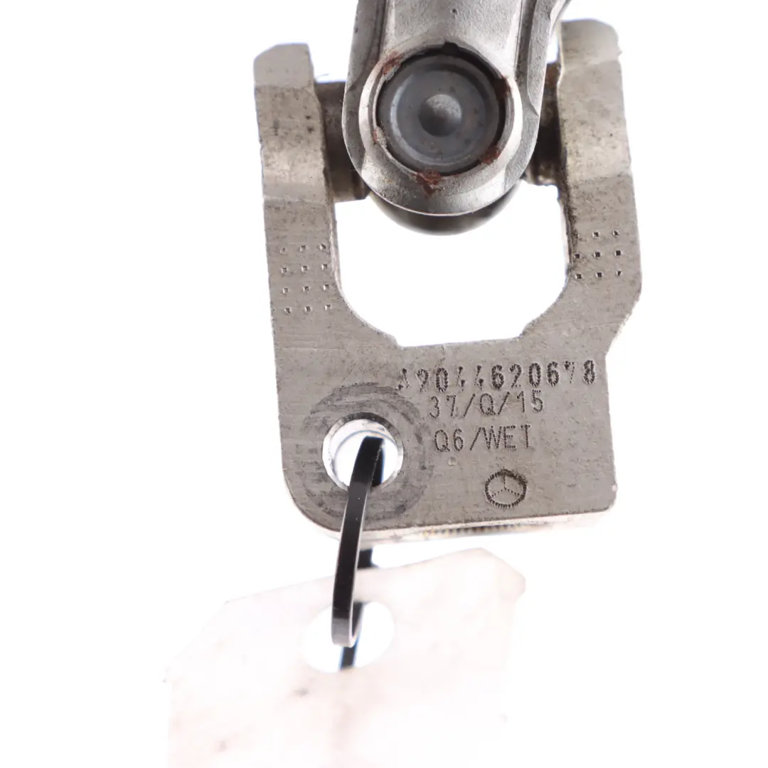 Albero Sterzo Giunto Collegamento Accoppiamento per Mercedes X204 R231 con numero di parte A2044620678 Mercedes X204 R231 Albero Sterzo Giunto Collegamento Accoppiamento - SKU A2044620678 - Numero di parte A2044620678