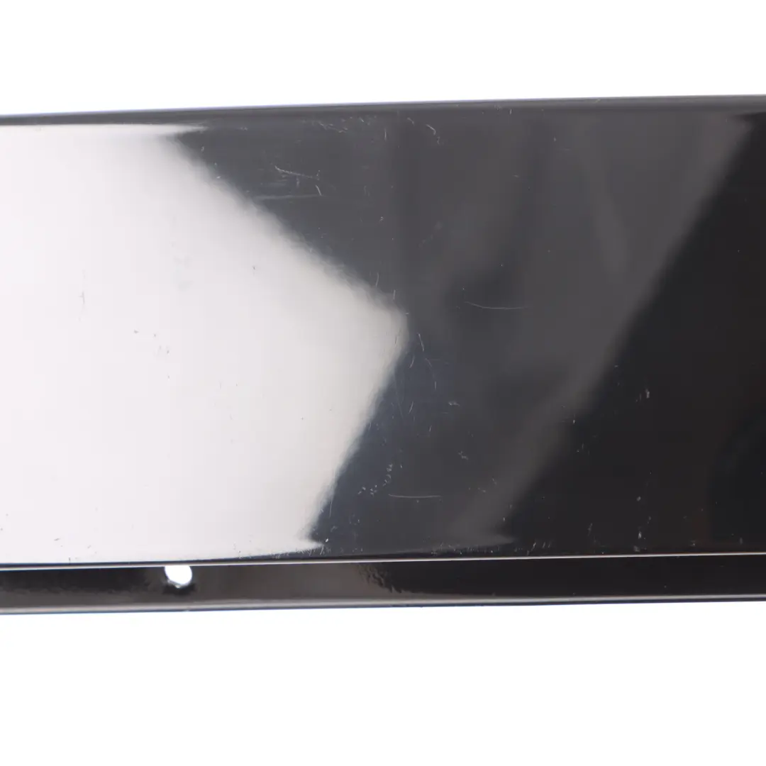 Mercedes W204 Couvercle de Porte Bande de montant B avant droite - SKU A2046903387 - Numéro de pièce A2046903387