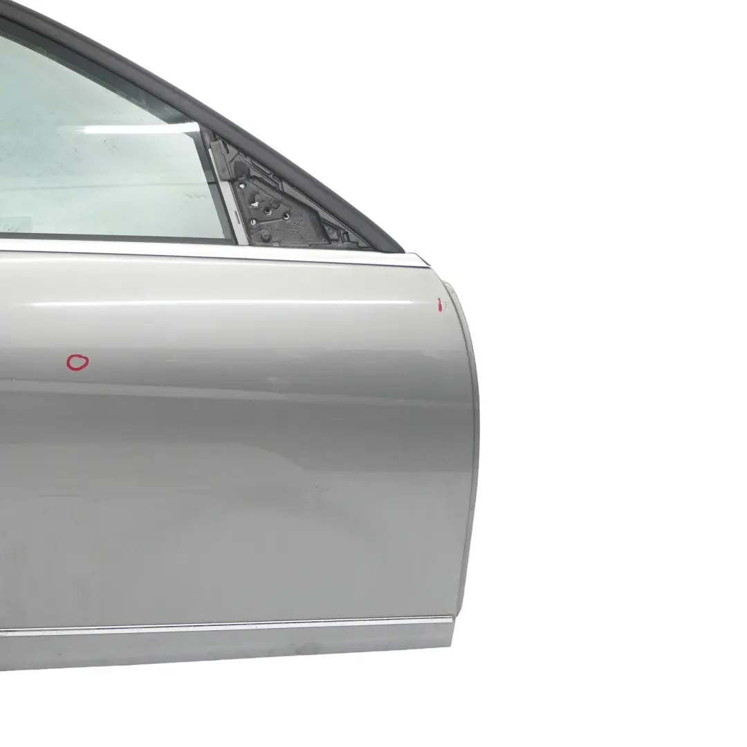 Tür Vorne Rechts Palladium Silber Metallic - 792 für Mercedes W204 mit Teilenummer A2047206000 Mercedes W204 Tür Vorne Rechts Palladium Silber Metallic - 792 - SKU A2047206000-PAL - Teilenummer A2047206000