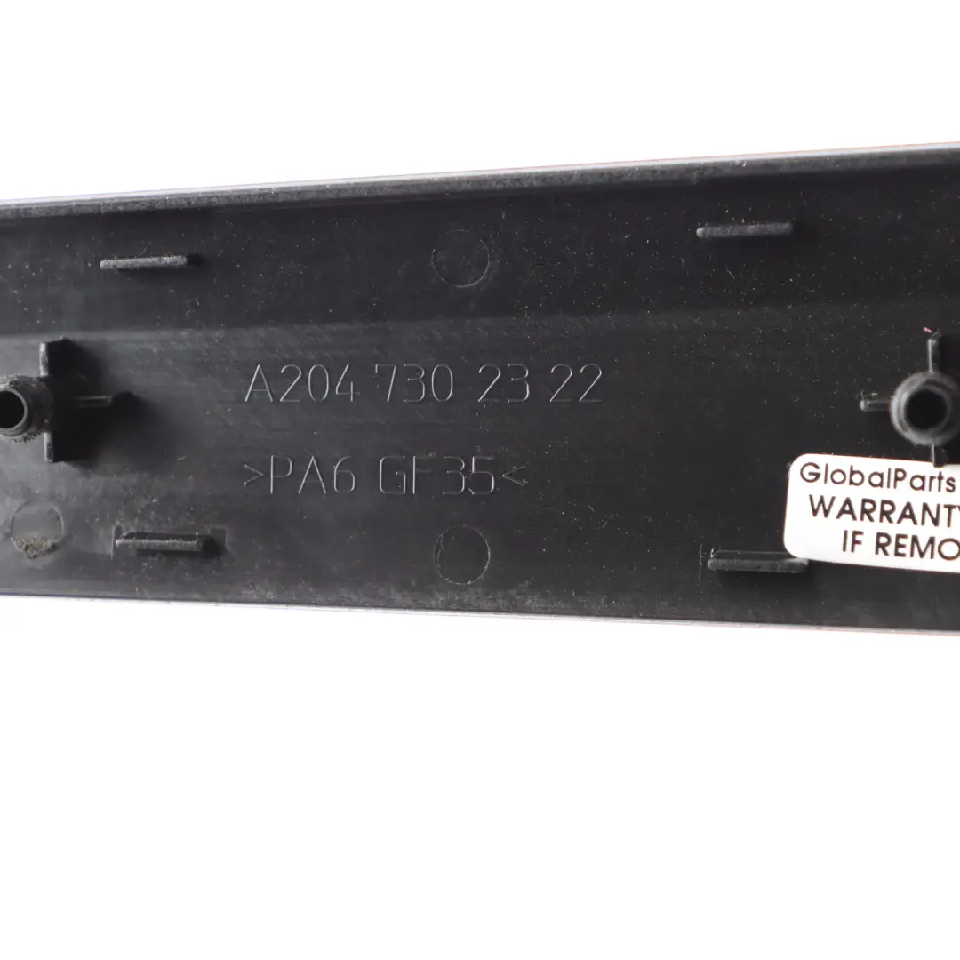 Mercedes W204 Listwa Panelu Drzwi Tylnych Lewa Aluminium - SKU A2047302322 - Numer Części A2047302322