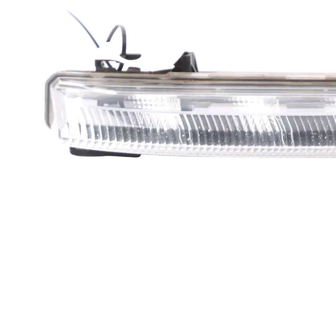 Luz de conducción diurna Luz antiniebla Derecha para Mercedes W204 W212 con número de pieza A2049069000 Mercedes W204 W212 Luz de conducción diurna Luz antiniebla Derecha - SKU A2049069000 - Número de pieza A2049069000