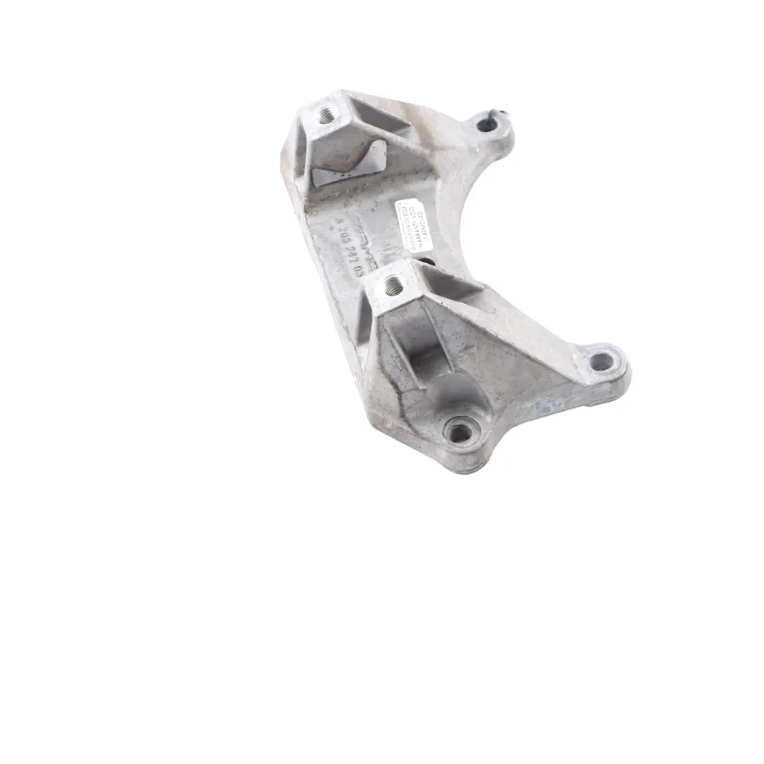 Mercedes W205 M256 4MATIC Support Fixation Palier Transmission Boîte - SKU A2052420300 - Numéro de pièce A2052420300