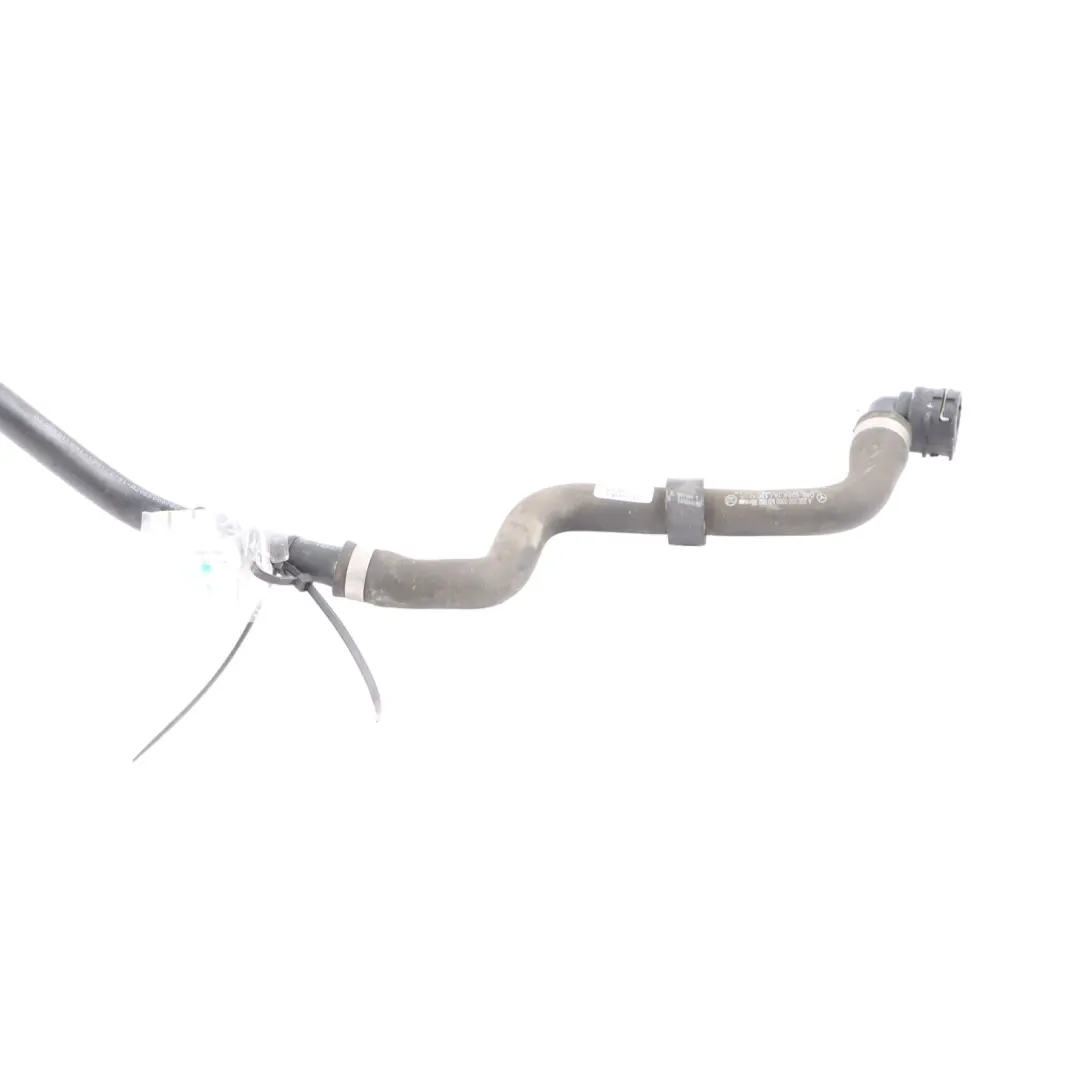 Mercedes W205 tuyau de refroidissement d'eau tube - SKU A2055011891 - Numéro de pièce A2055011891