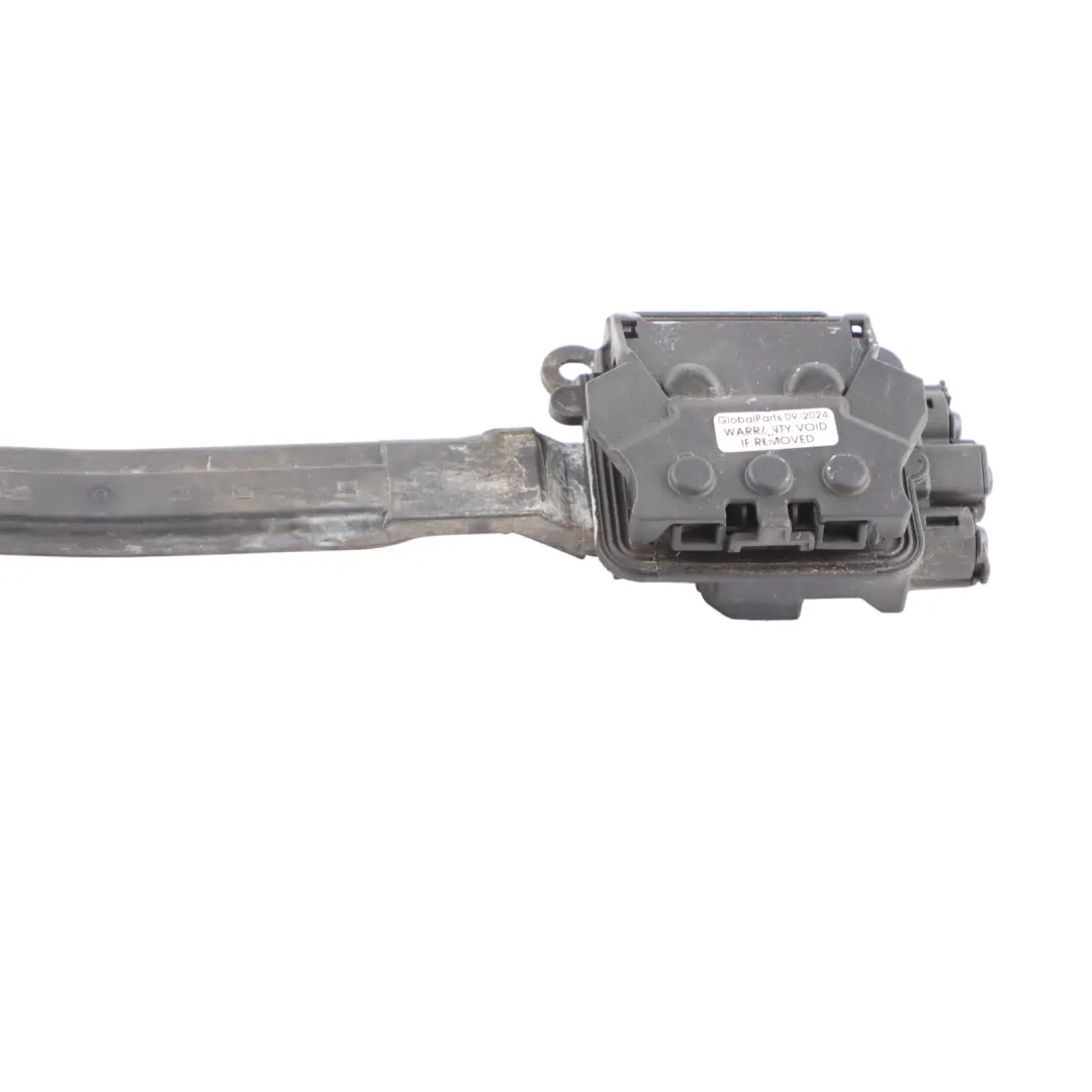 Distribution Unit Busbar Connector to Mercedes W205 W213 C238 Power with Part number A2055455100 Mercedes W205 W213 C238 Power Distribution Unit Busbar Connector - SKU A2055455100 - Part number A2055455100