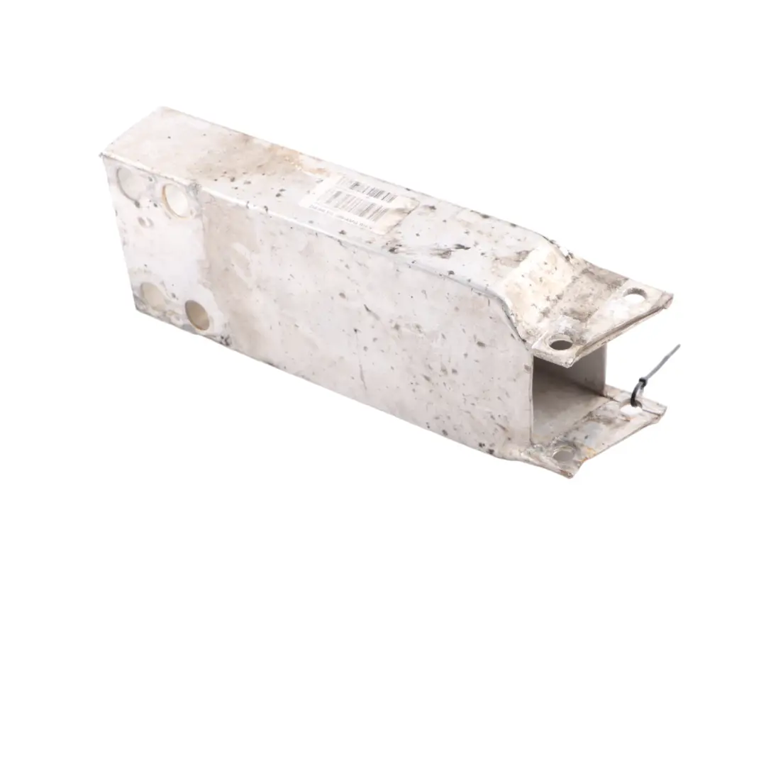 Staffa Rinforzo Paraurti Anteriore Destra per Mercedes W205 con numero di parte A2056200801 Mercedes W205 Staffa Rinforzo Paraurti Anteriore Destra - SKU A2056200801 - Numero di parte A2056200801