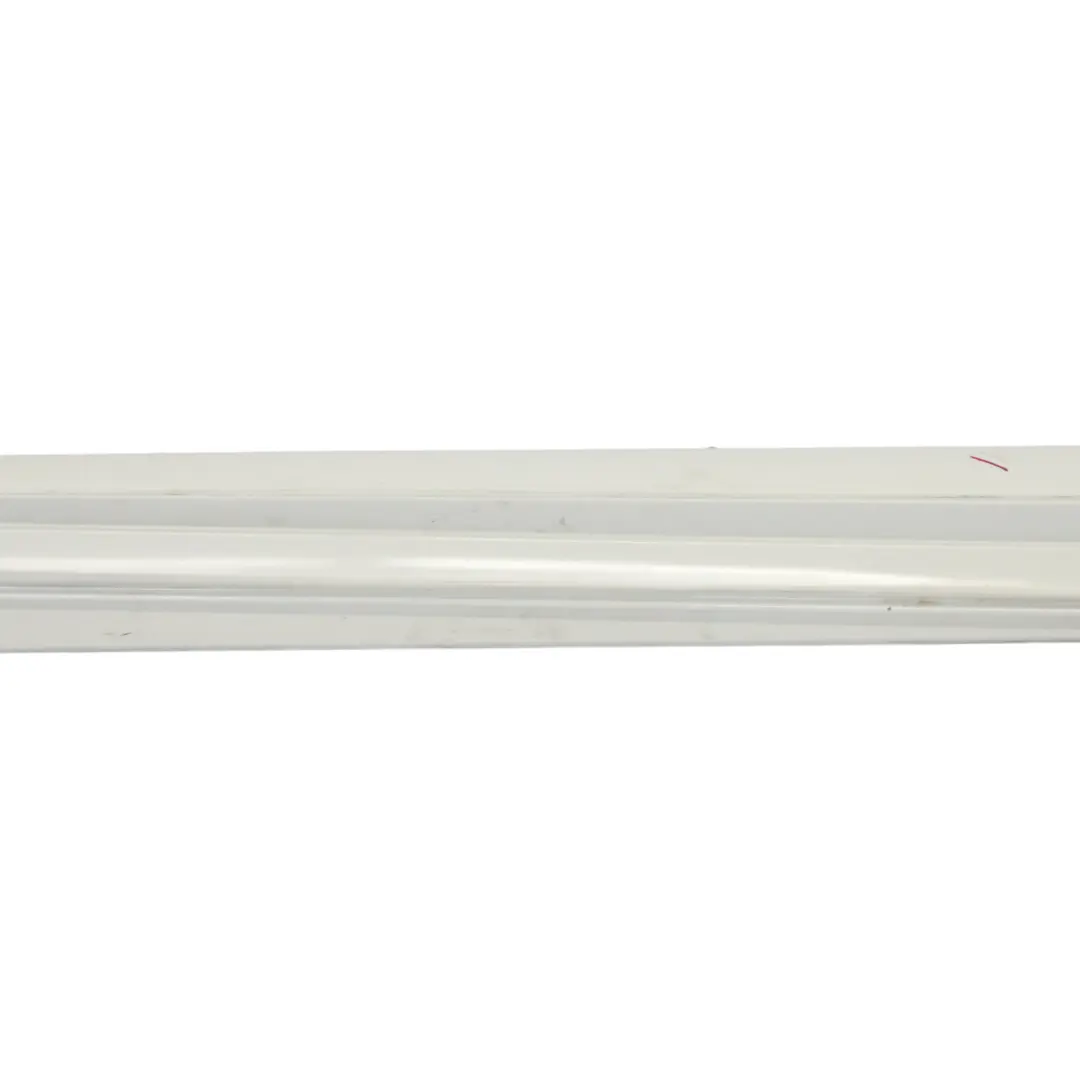 Próg Prawy Listwa Progowa Nakładka Polar White Biały - 149 do Mercedes W205 o numerze A2056981454 Mercedes W205 Próg Prawy Listwa Progowa Nakładka Polar White Biały - 149 - SKU A2056981454-POL - Numer Części A2056981454