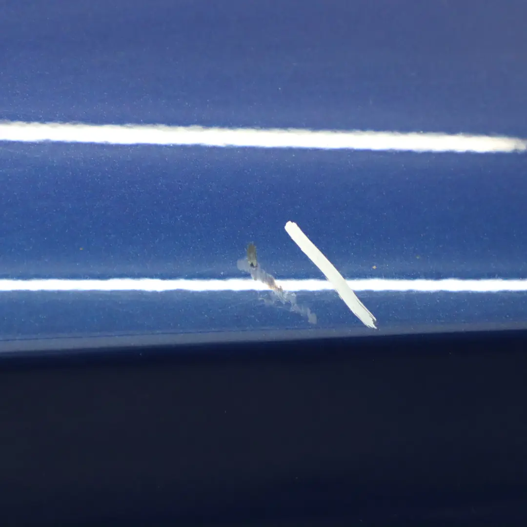 Porta anteriore destra Blu brillante metallizzato - 896 per Mercedes W205 con numero di parte A2057200205 Mercedes W205 Porta anteriore destra Blu brillante metallizzato - 896 - SKU A2057200205-BRB - Numero di parte A2057200205