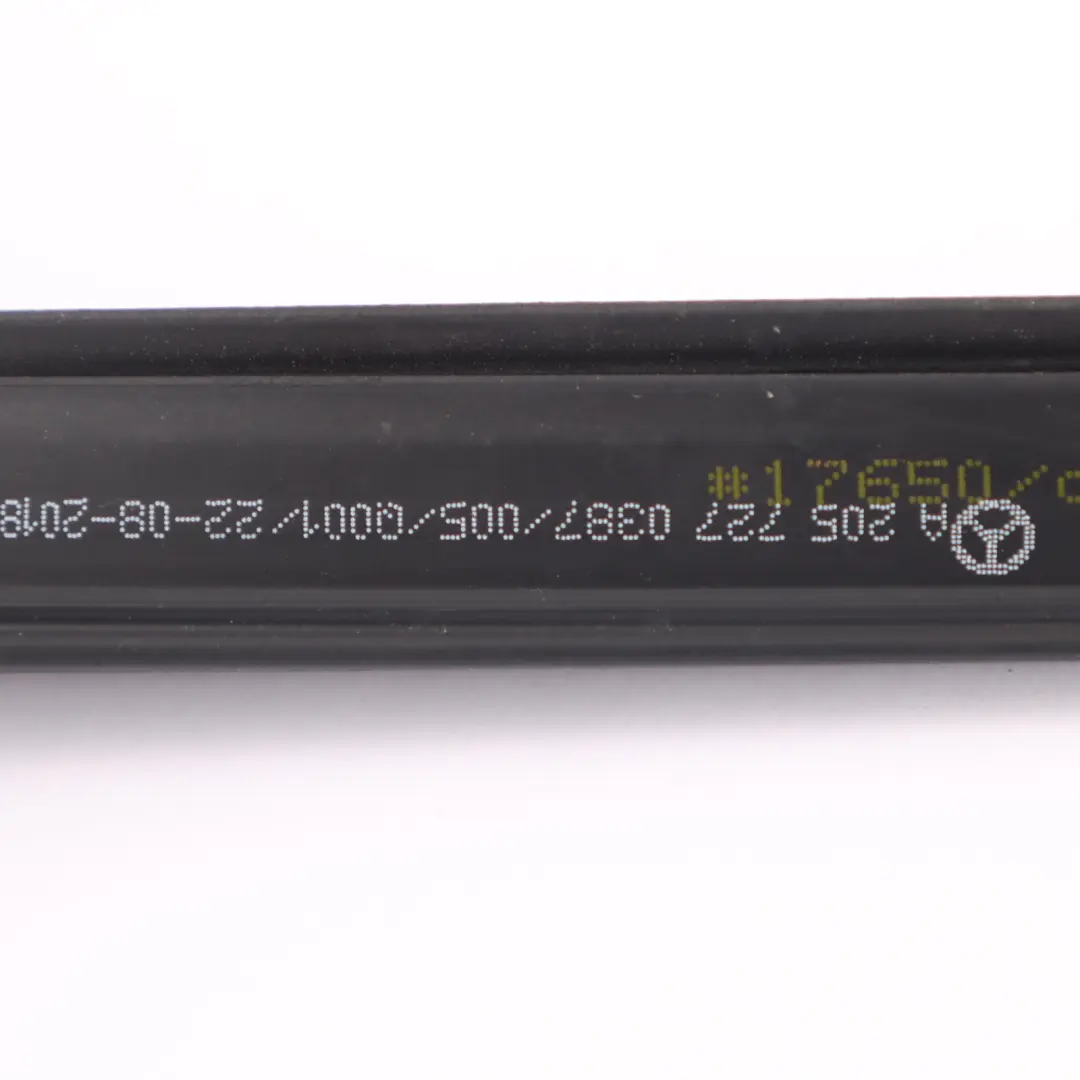 Joint de porte caoutchouc avant gauche pour Mercedes W205 à propos du numéro de pièce A2057270387 Mercedes W205 Joint de porte caoutchouc avant gauche - SKU A2057270387 - Numéro de pièce A2057270387