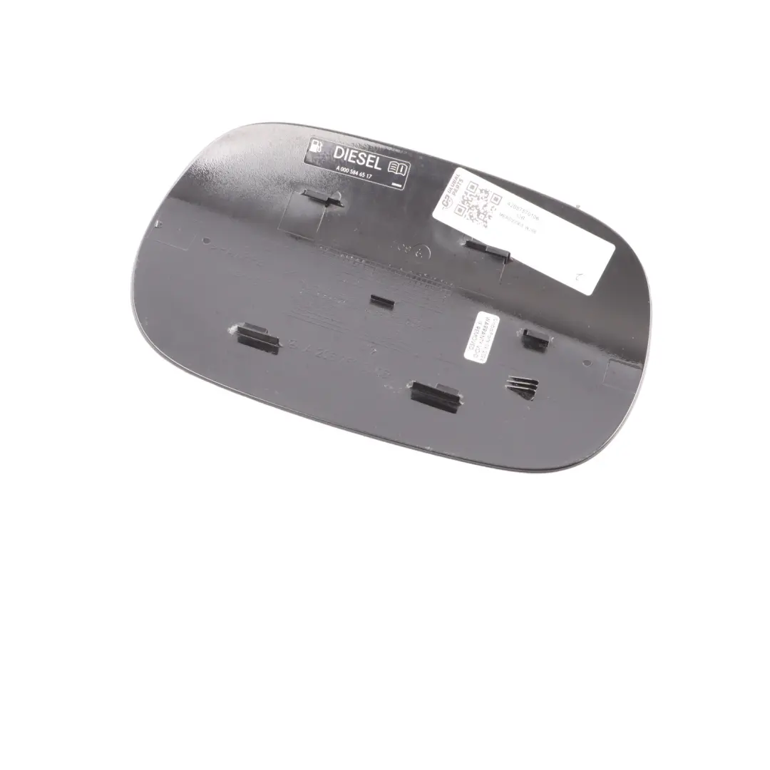Mercedes W205 Tankdeckel Klappe Obsidian Schwarz - SKU A2057570106-OB - Teilenummer A2057570106
