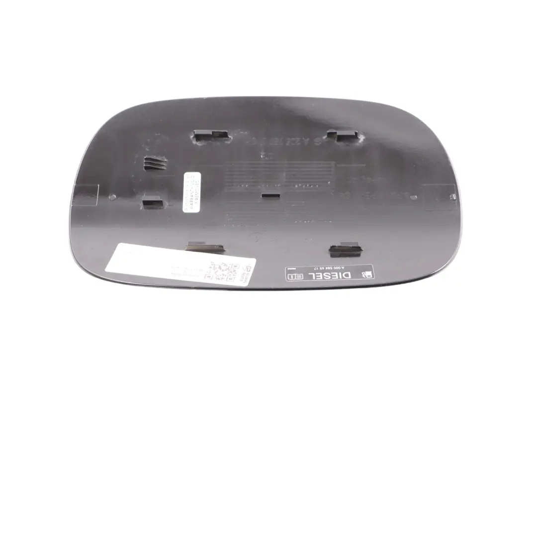 Tapa Combustible Obsidian Black 197 para Mercedes W205 con número de pieza A2057570106 Mercedes W205 Tapa Combustible Obsidian Black 197 - SKU A2057570106-OB - Número de pieza A2057570106