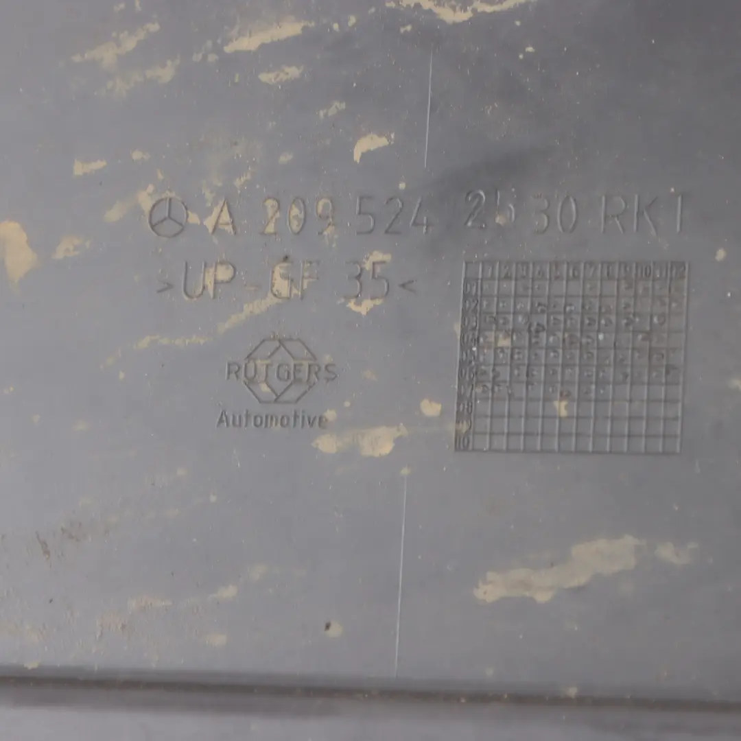 M271 Pokrywa Osłona Ochrona Podwozia do Mercedes C209 o numerze A2095242530 Mercedes C209 M271 Pokrywa Osłona Ochrona Podwozia - SKU A2095242530 - Numer Części A2095242530