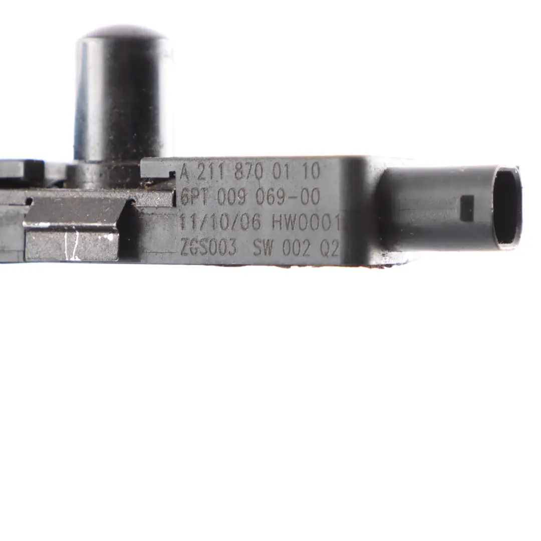 Mercedes W219 Module de capteur solaire pour l'éclairage du capot - SKU A2118700110 - Numéro de pièce A2118700110