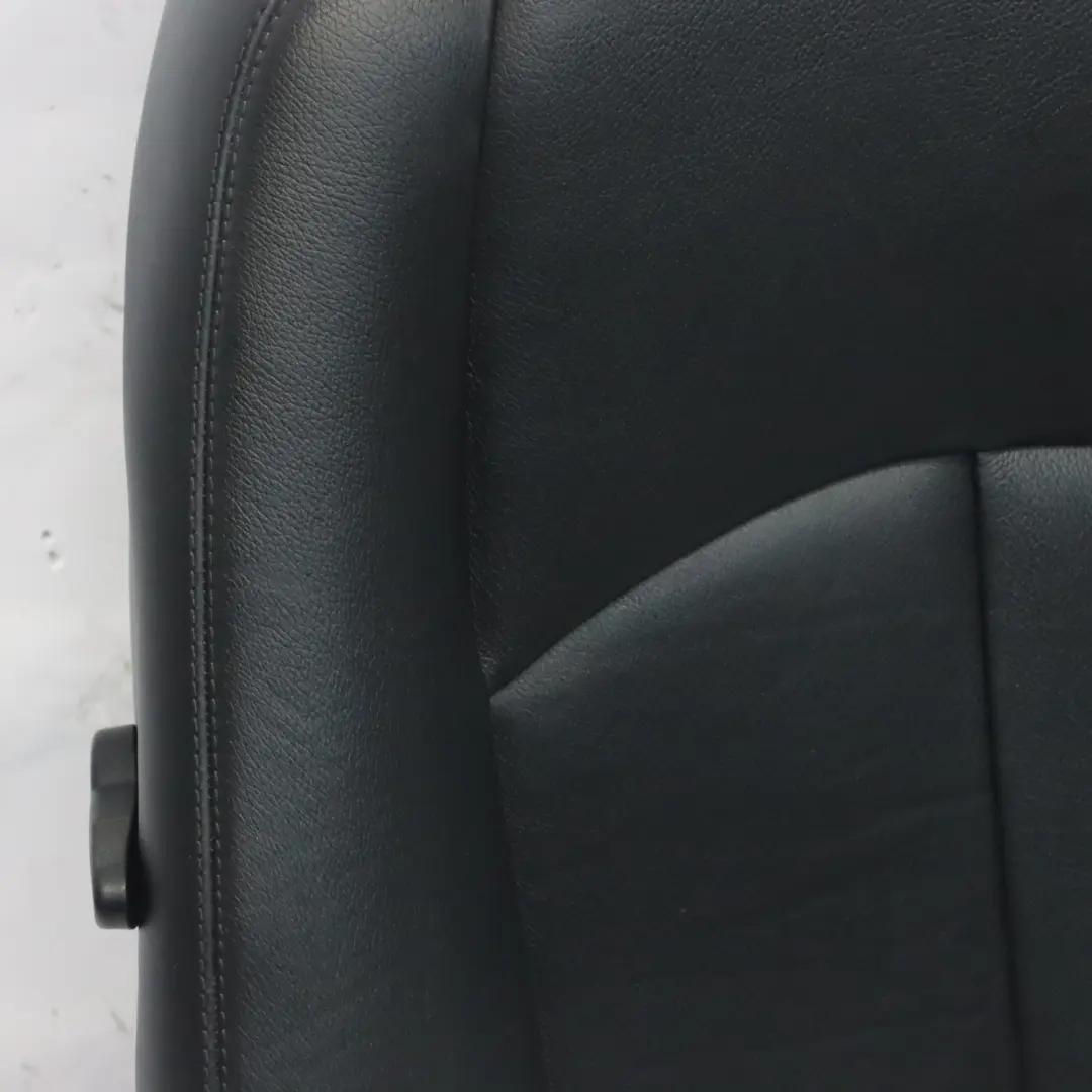 Sitz vorne links innen beheizt Leder Semi Anilin Schwarz für Mercedes W211 mit Teilenummer A2119109593 Mercedes W211 Sitz vorne links innen beheizt Leder Semi Anilin Schwarz - SKU A2119109593-1 - Teilenummer A2119109593